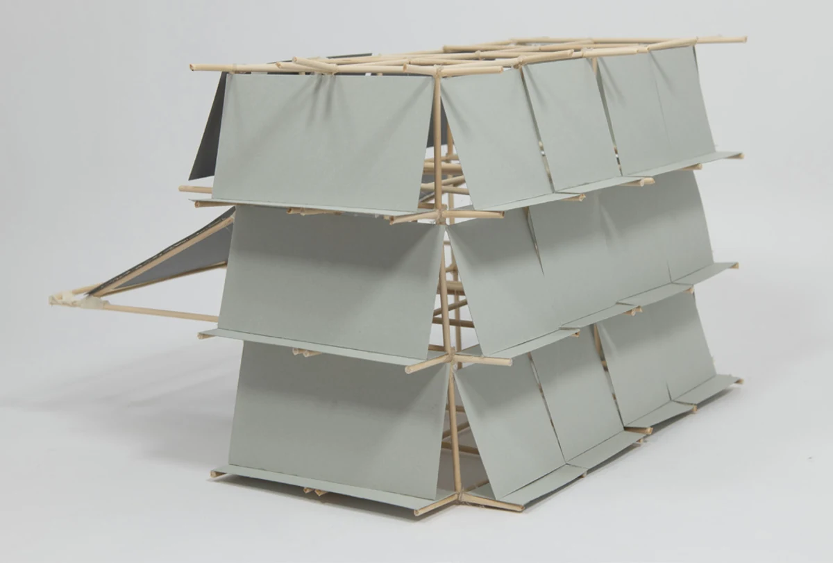 The same sketch model in side view, showing how the panels overlap and the horizontal beams cantilever out from the frame